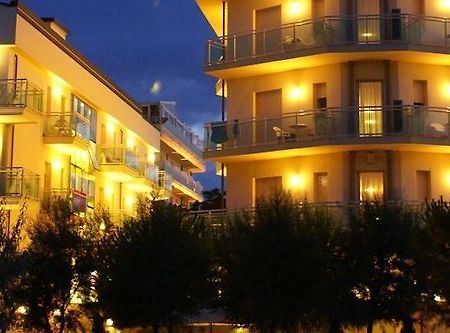Hotel Lady Mary Milano Marittima Extérieur photo
