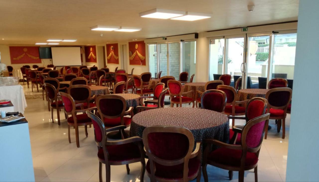 Hotel Lady Mary Milano Marittima Extérieur photo